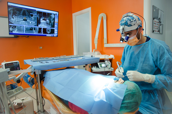 Estrazione dente del giudizio | Chirurgia orale | Clinica Mantoan